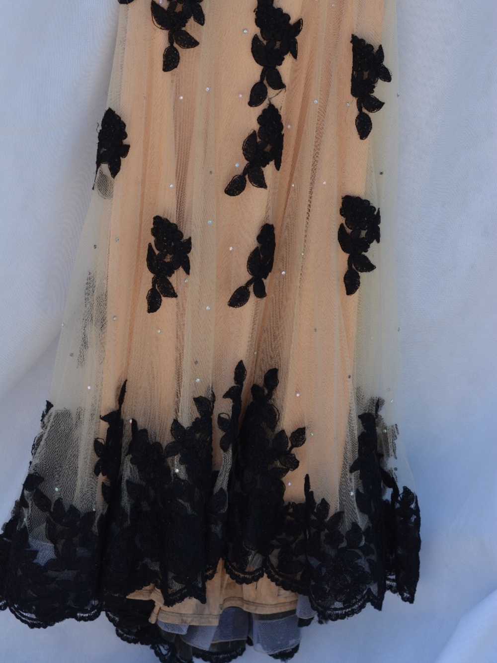 Nude & Black Lace& Beaded  Gown Size S Fabuluxe Couture - Picture 8 of 16